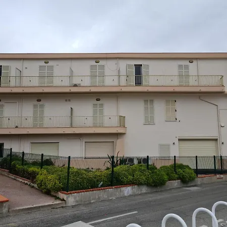 Waterfront Cap D'antibes *